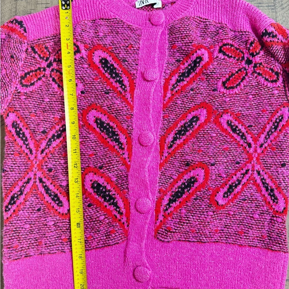 Stylish Pink Paisley Women's cardigan - Picture 9 of 13